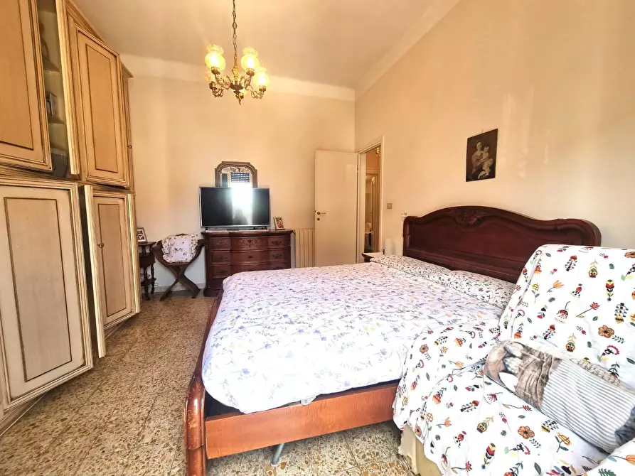 Immagine 22 di Appartamento in vendita  a Viareggio