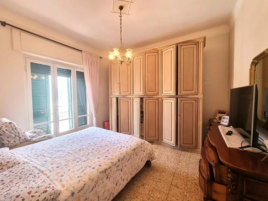 Immagine 18 di Appartamento in vendita  a Viareggio