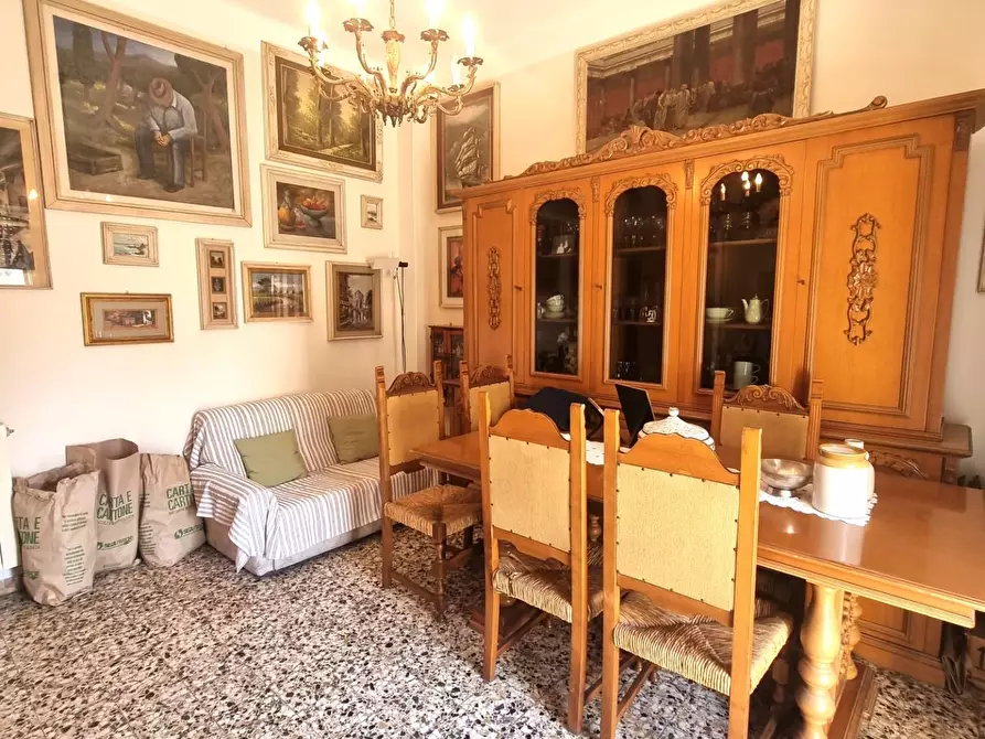 Immagine 13 di Appartamento in vendita  a Viareggio