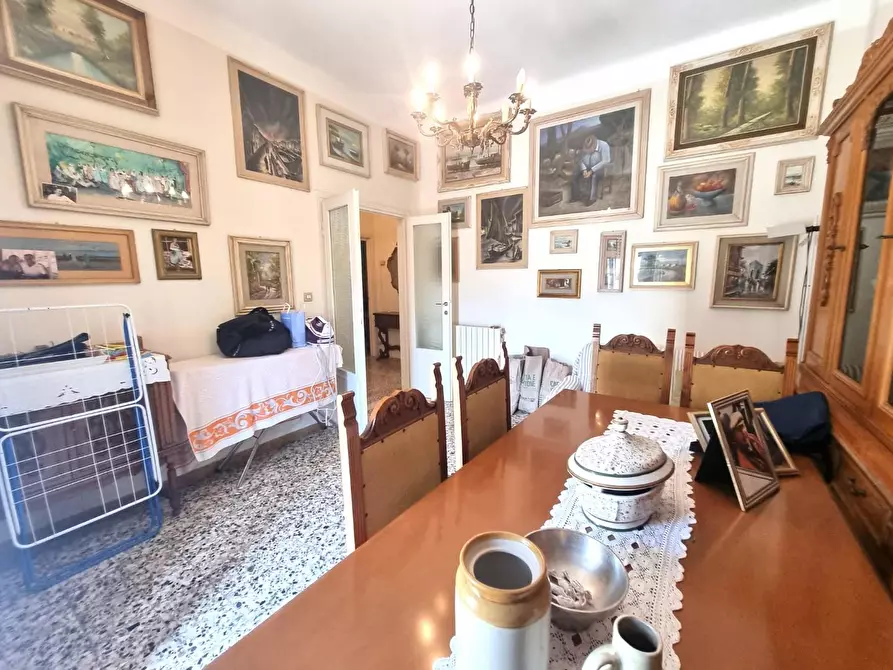 Immagine 7 di Appartamento in vendita  a Viareggio