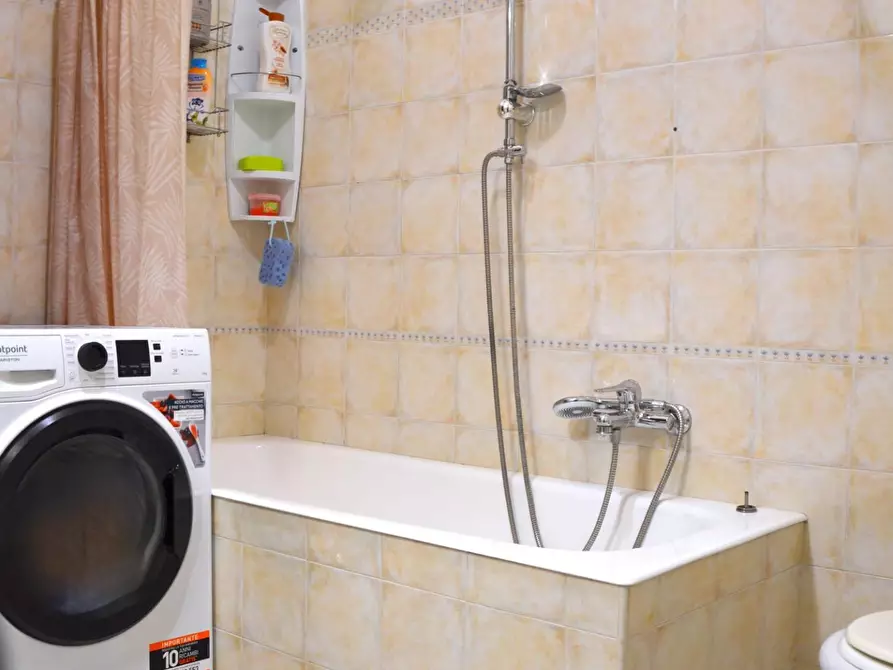 Immagine 14 di Appartamento in vendita  a Formia