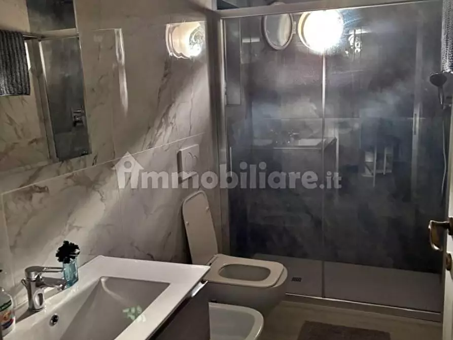 Immagine 11 di Appartamento in vendita  a Viareggio