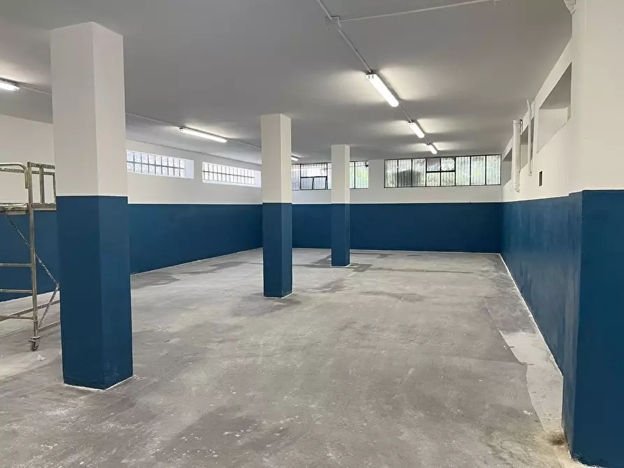 Immagine 3 di Magazzino in affitto  a Formia