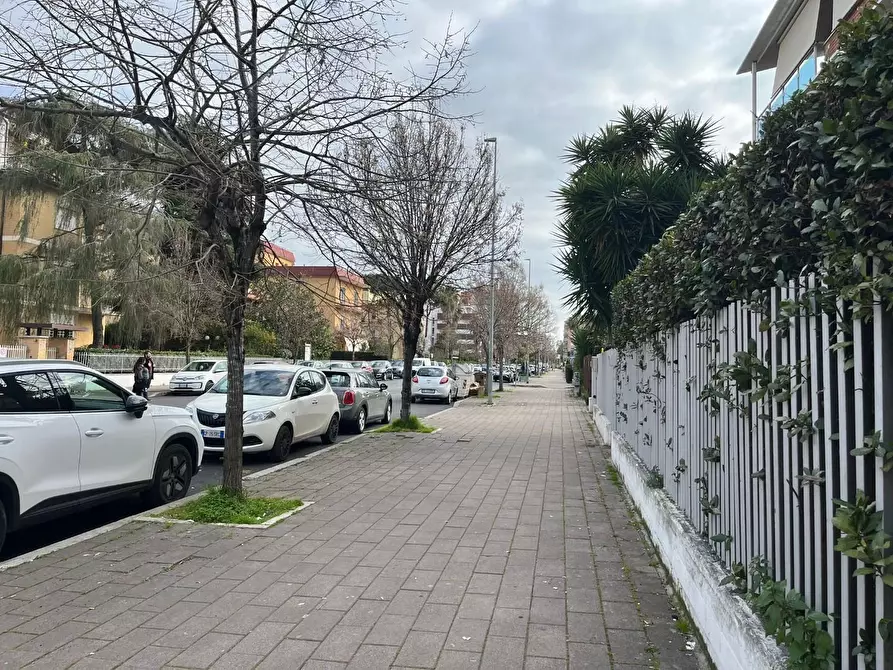 Immagine 9 di Magazzino in vendita  a Formia