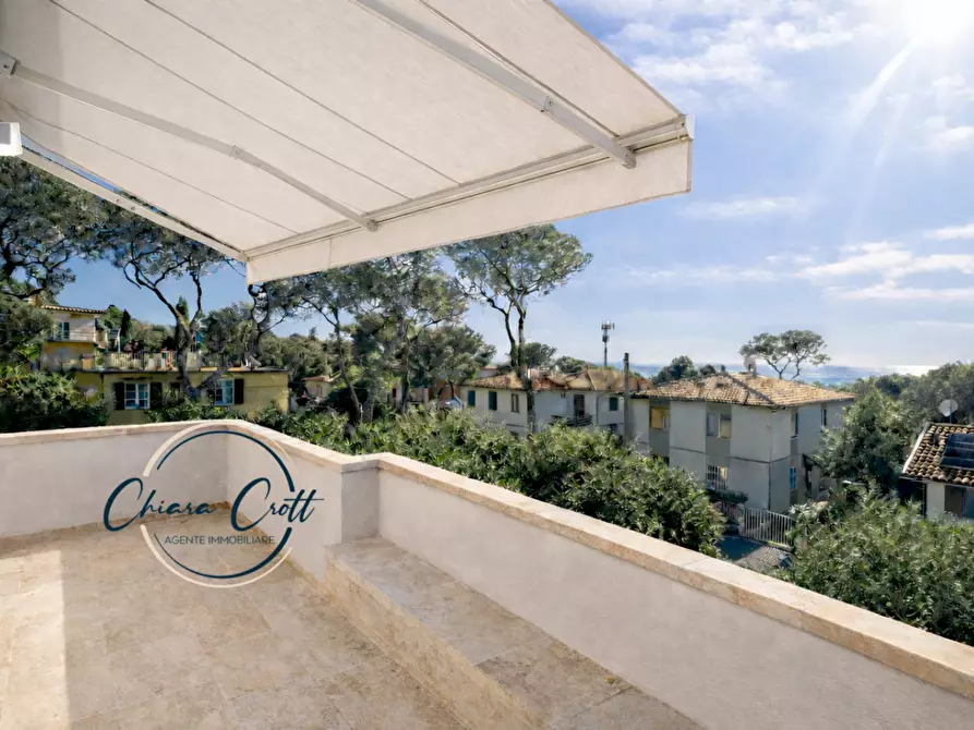 Immagine 1 di Casa bifamiliare in vendita  a Livorno