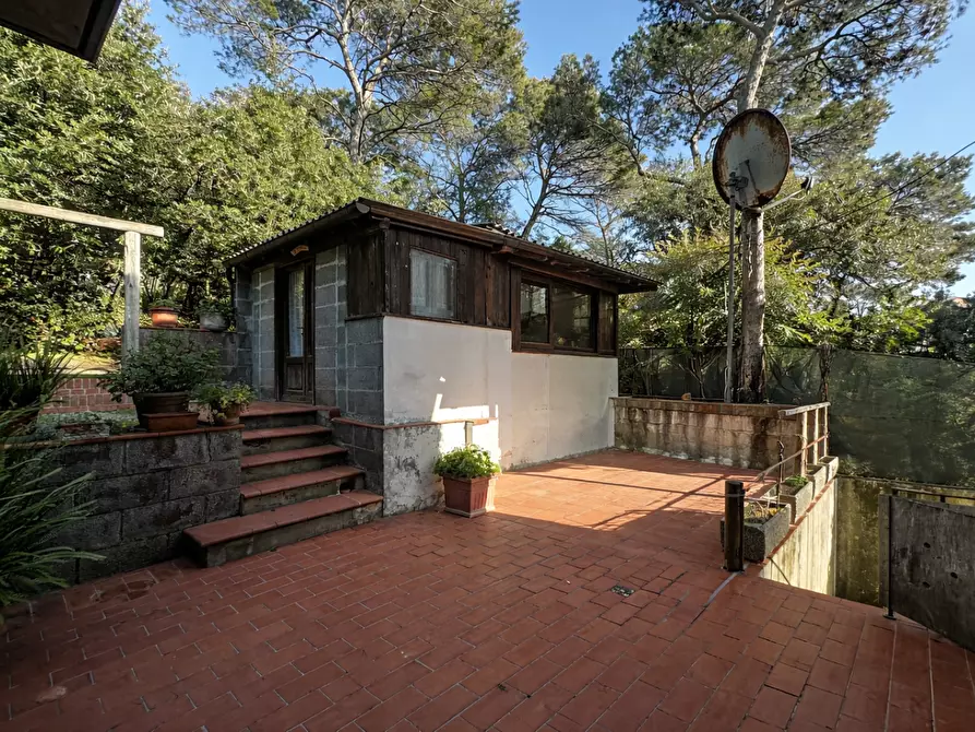 Immagine 36 di Casa bifamiliare in vendita  a Livorno