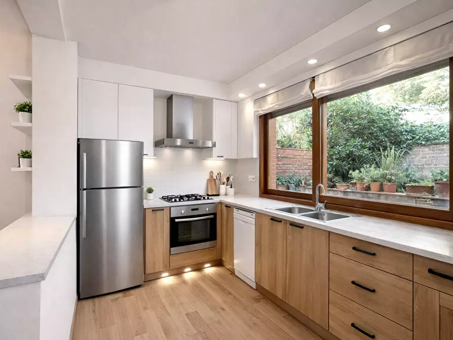 Immagine 7 di Casa bifamiliare in vendita  a Livorno