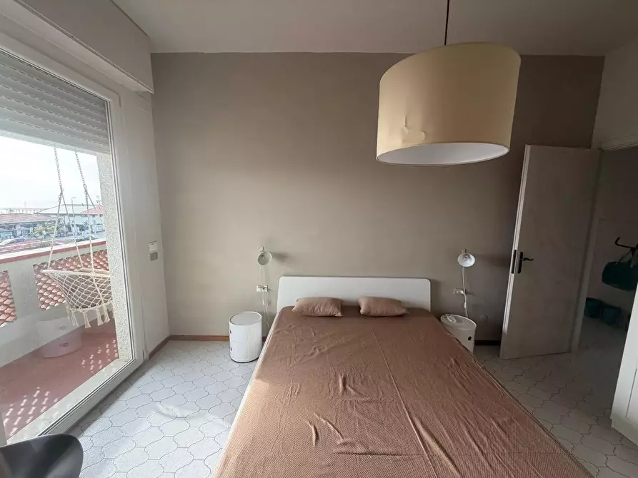 Immagine 5 di Appartamento in affitto  a Carrara