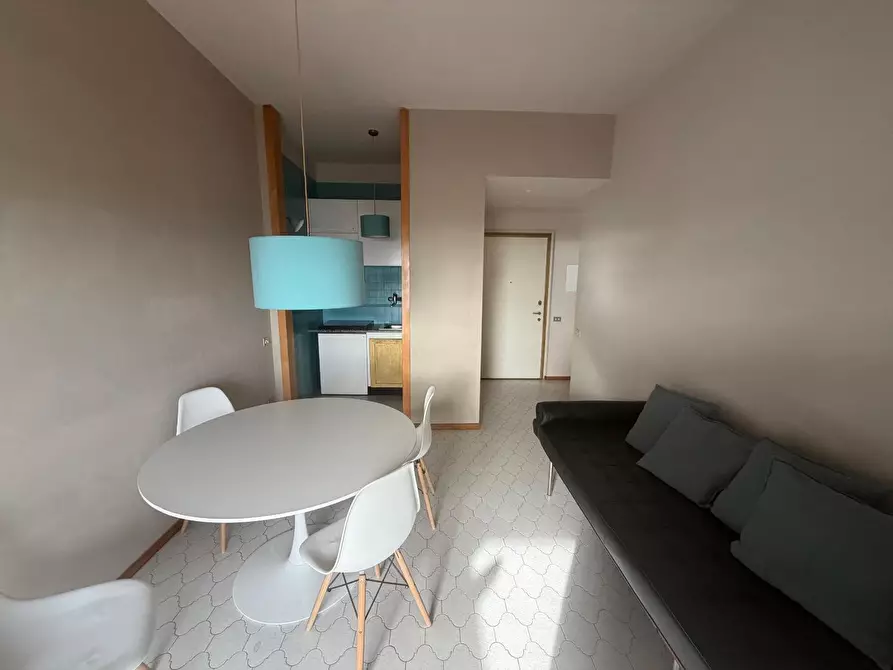 Immagine 1 di Appartamento in affitto  a Carrara