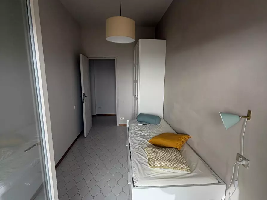 Immagine 7 di Appartamento in affitto  a Carrara