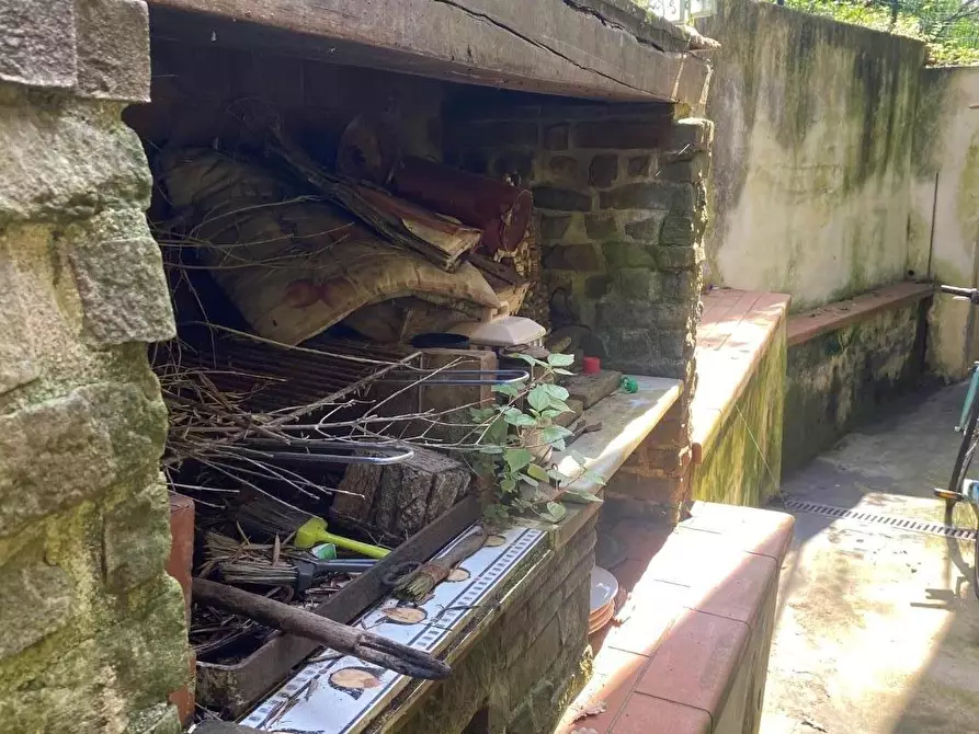 Immagine 3 di Casa colonica in vendita  a Massarosa