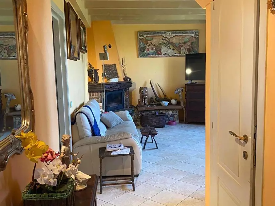 Immagine 34 di Casa colonica in vendita  a Massarosa