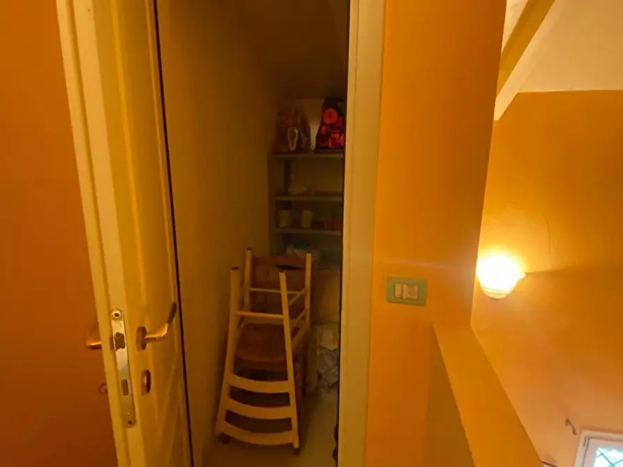 Immagine 21 di Casa colonica in vendita  a Massarosa