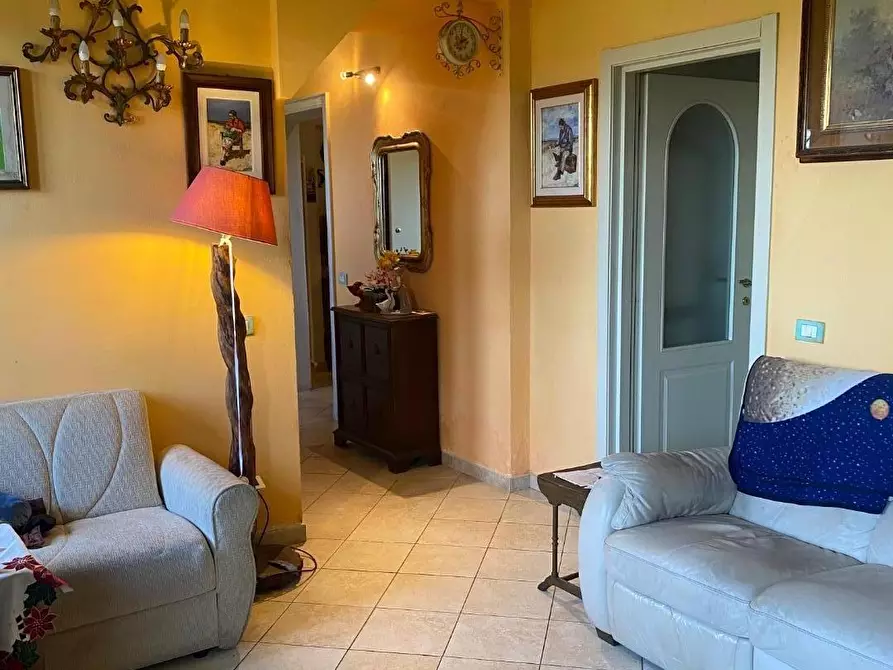 Immagine 37 di Casa colonica in vendita  a Massarosa