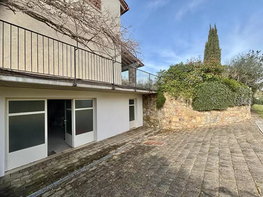 Immagine 34 di Villa in vendita  a Chianni