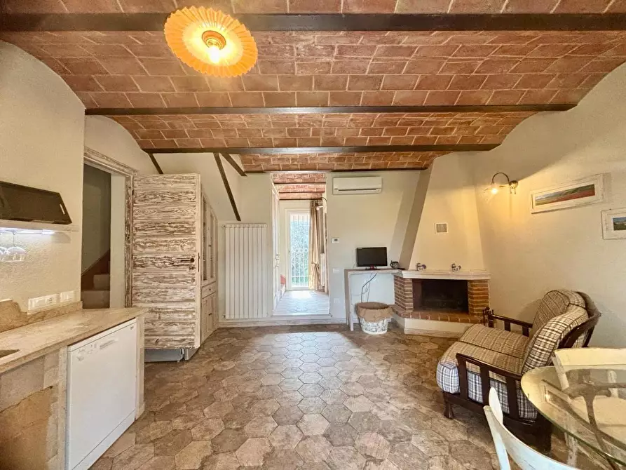 Immagine 20 di Villa in vendita  a Chianni