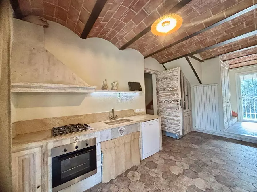 Immagine 21 di Villa in vendita  a Chianni