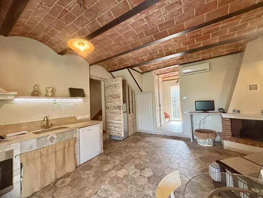 Immagine 23 di Villa in vendita  a Chianni