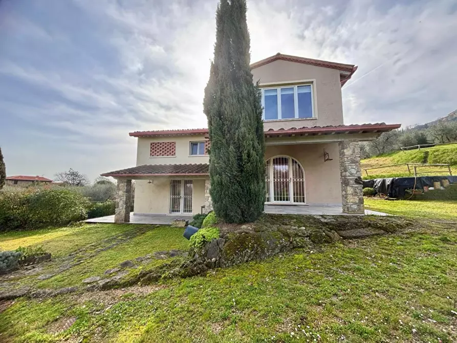 Immagine 8 di Villa in vendita  a Chianni