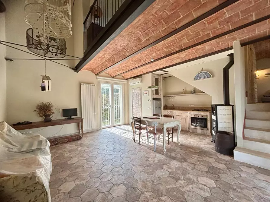 Immagine 17 di Villa in vendita  a Chianni