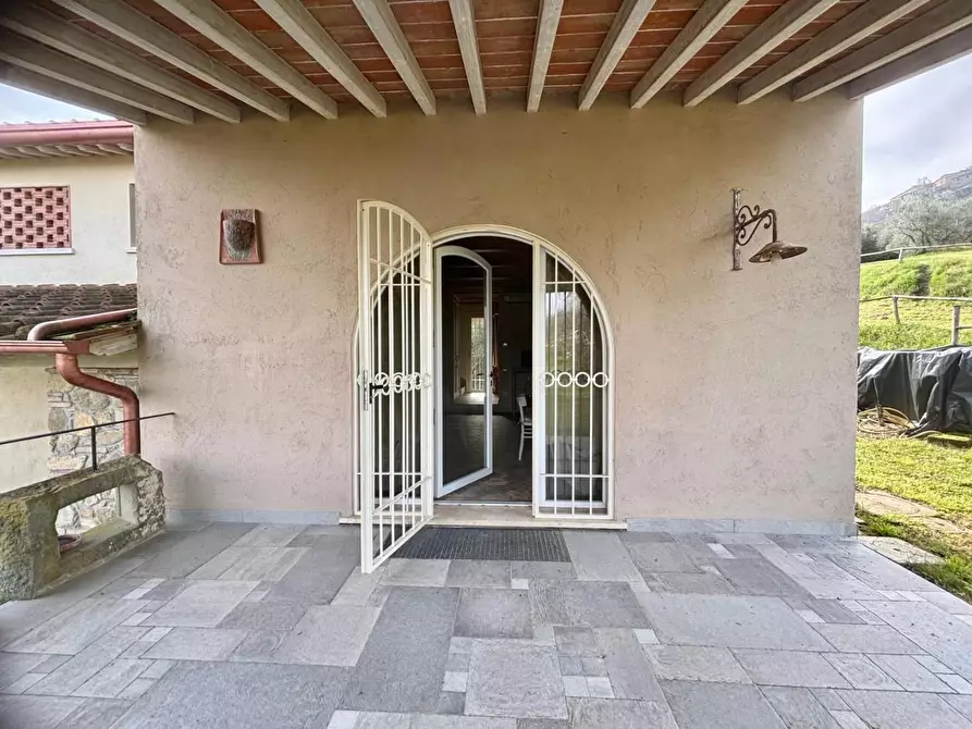 Immagine 11 di Villa in vendita  a Chianni