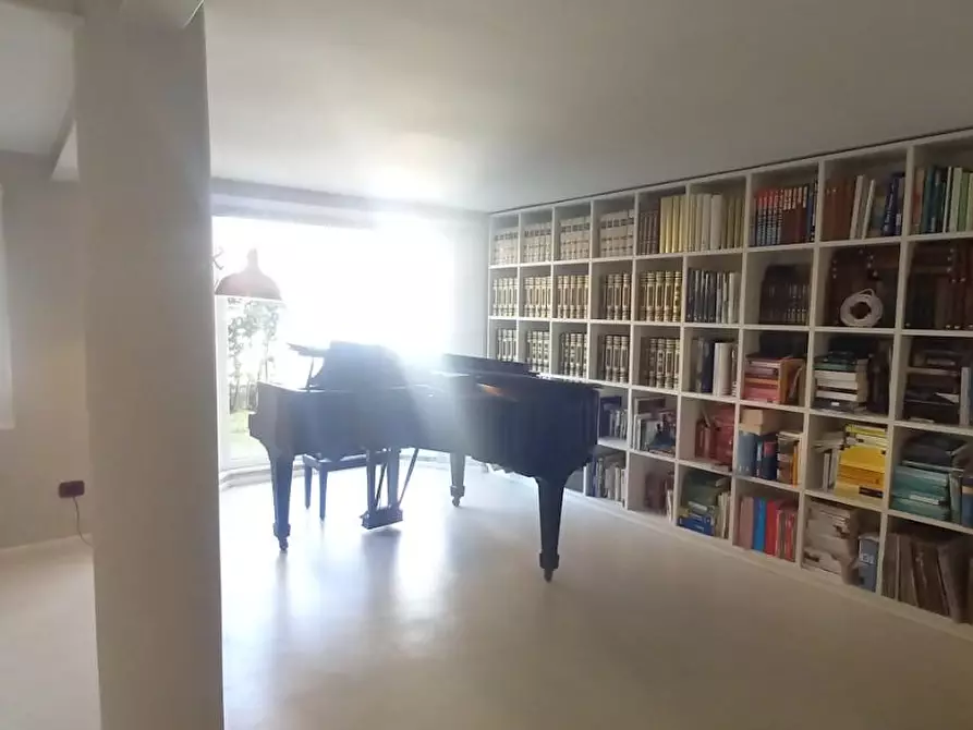 Immagine 28 di Casa indipendente in vendita  a Camaiore