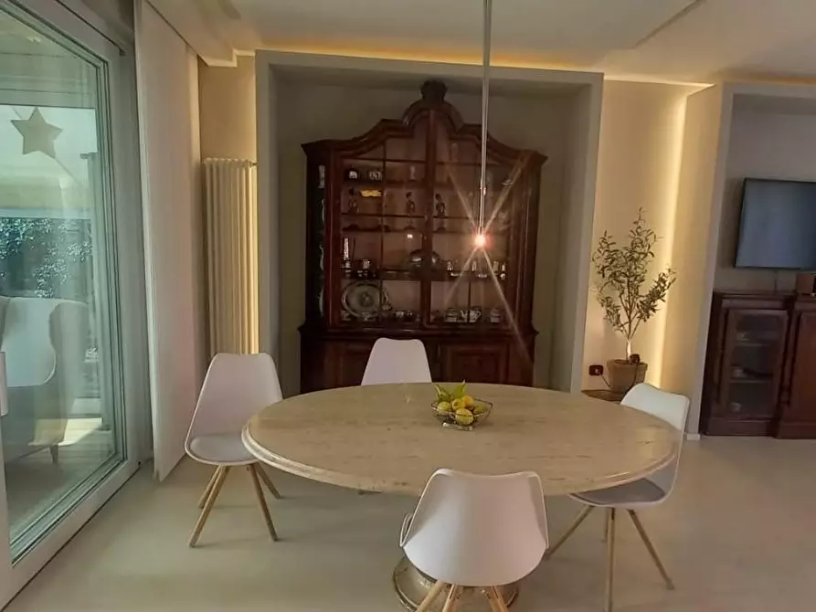 Immagine 13 di Casa indipendente in vendita  a Camaiore