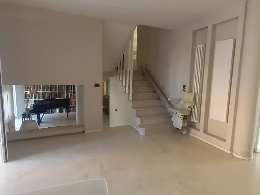 Immagine 20 di Casa indipendente in vendita  a Camaiore