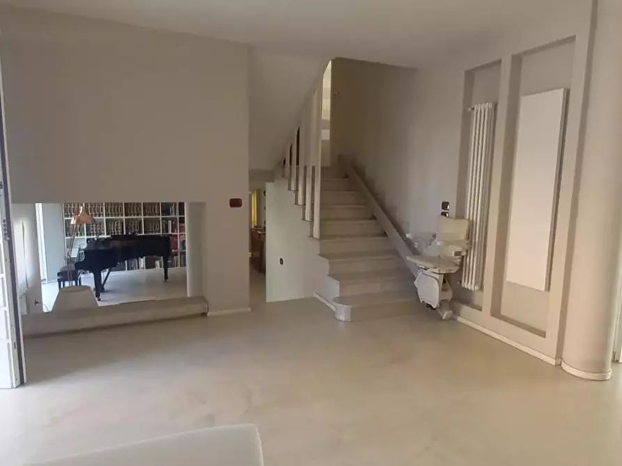 Immagine 19 di Casa indipendente in vendita  a Camaiore