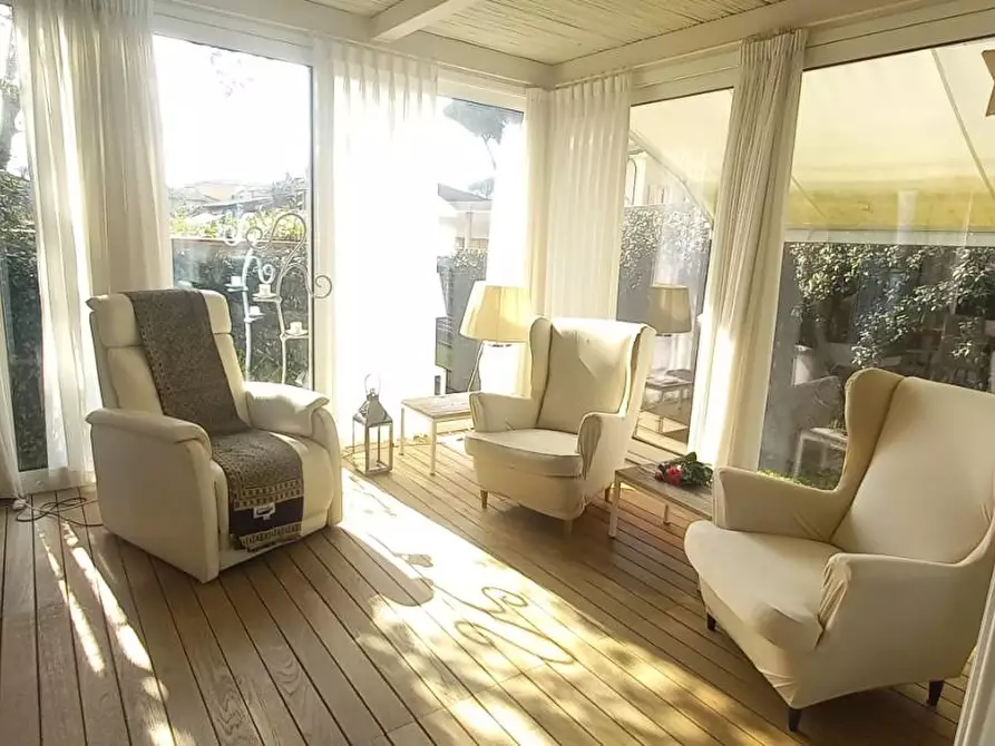 Immagine 9 di Casa indipendente in vendita  a Camaiore