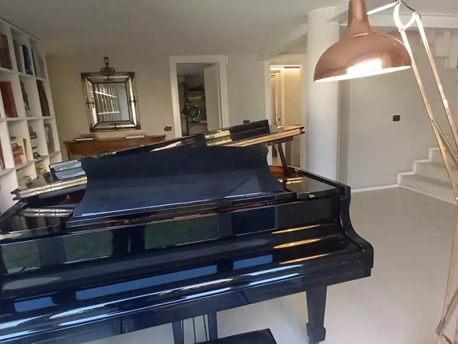 Immagine 29 di Casa indipendente in vendita  a Camaiore