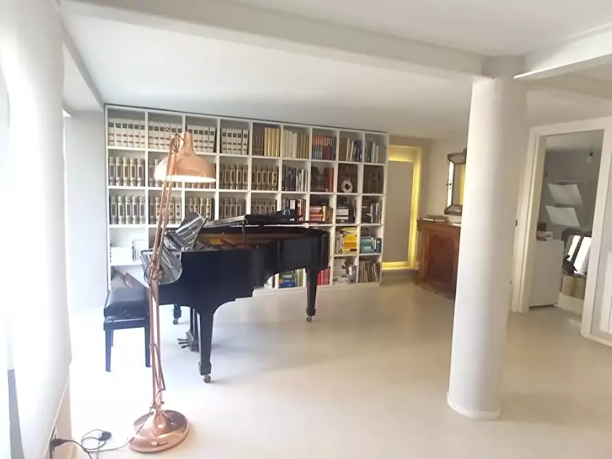 Immagine 23 di Casa indipendente in vendita  a Camaiore