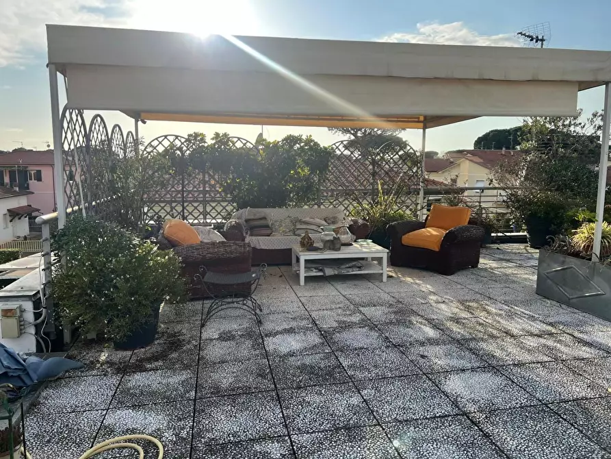 Immagine 42 di Mansarda in vendita  a Camaiore