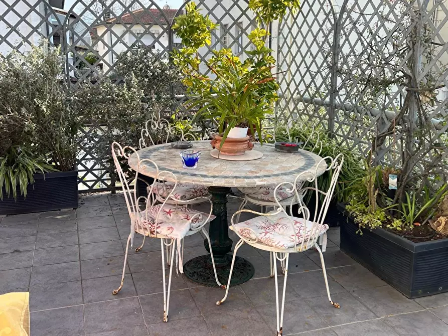 Immagine 31 di Mansarda in vendita  a Camaiore