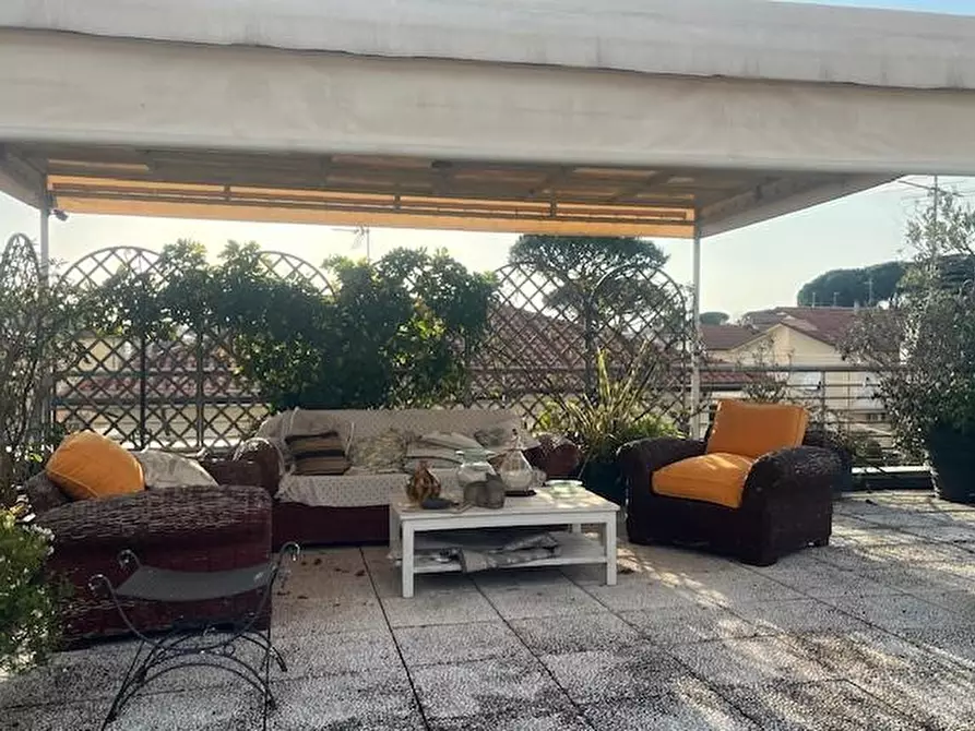 Immagine 16 di Mansarda in vendita  a Camaiore