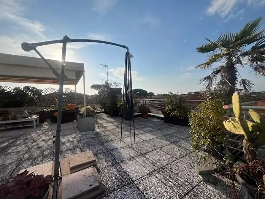 Immagine 17 di Mansarda in vendita  a Camaiore