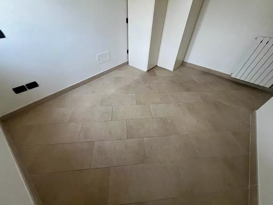 Immagine 50 di Mansarda in vendita  a Camaiore