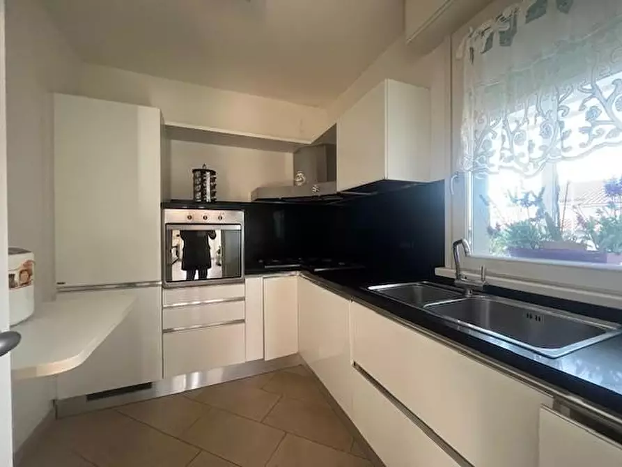 Immagine 23 di Mansarda in vendita  a Camaiore