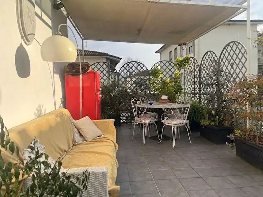 Immagine 12 di Mansarda in vendita  a Camaiore