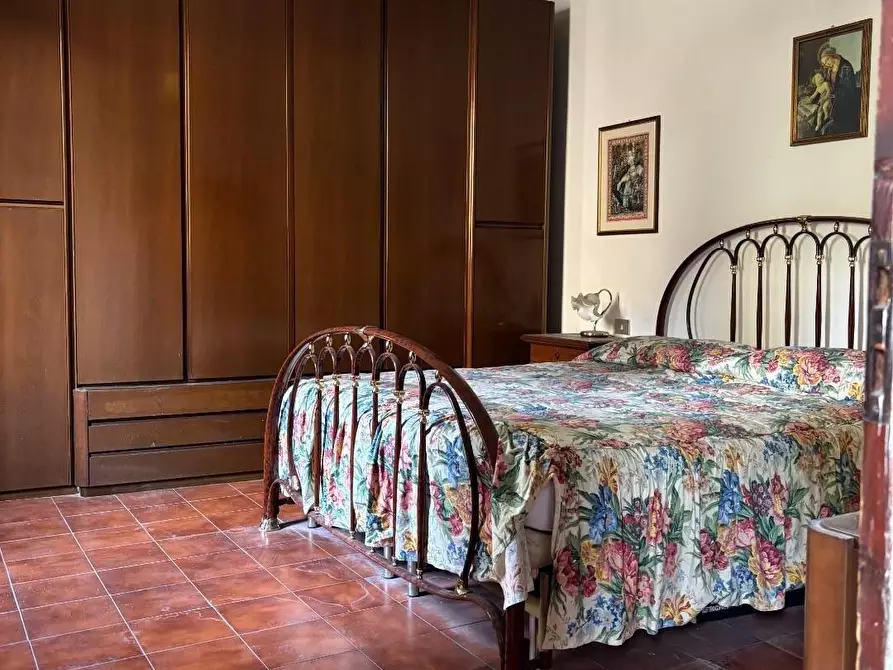 Immagine 21 di Appartamento in vendita  a Siena