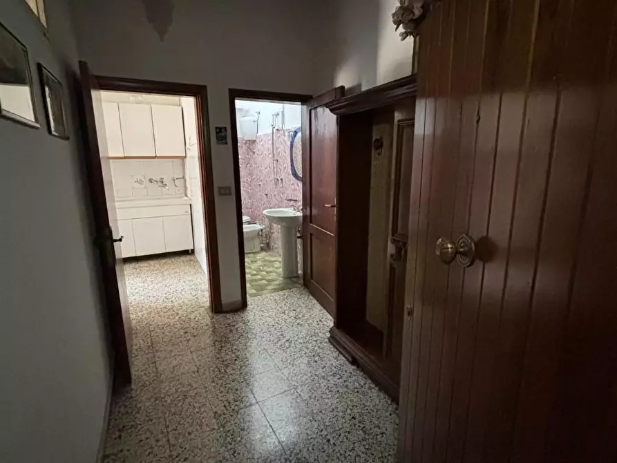 Immagine 16 di Appartamento in vendita  a Siena