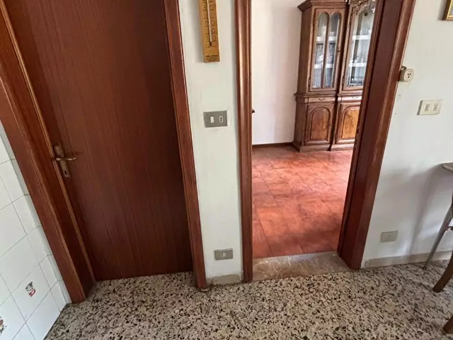 Immagine 15 di Appartamento in vendita  a Siena