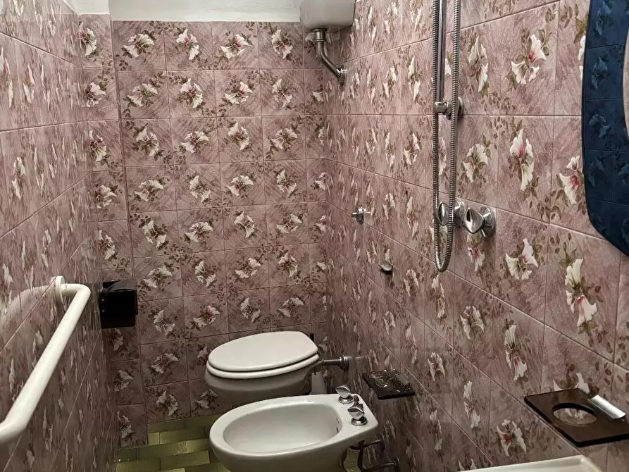 Immagine 23 di Appartamento in vendita  a Siena