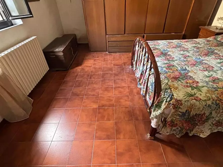 Immagine 19 di Appartamento in vendita  a Siena