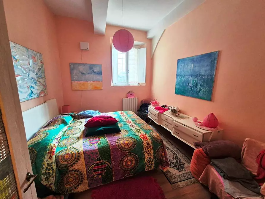 Immagine 11 di Appartamento in vendita  a Siena