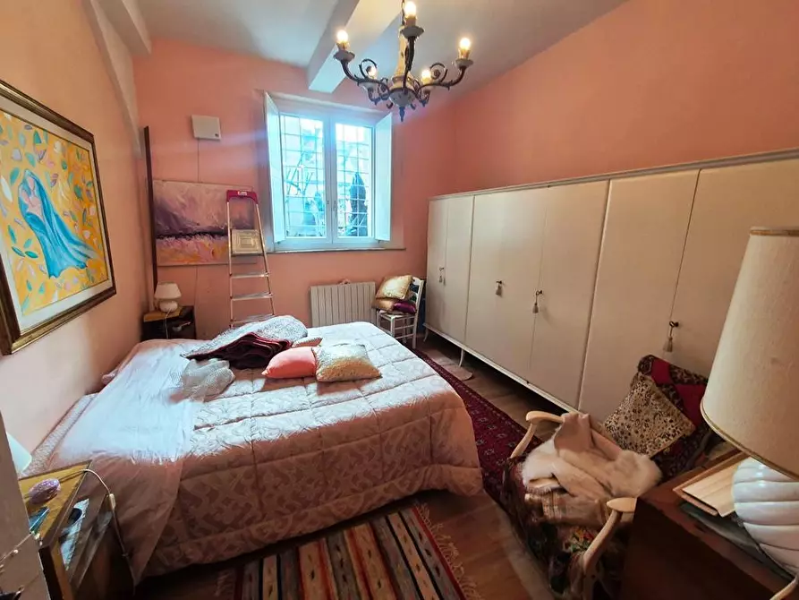 Immagine 14 di Appartamento in vendita  a Siena