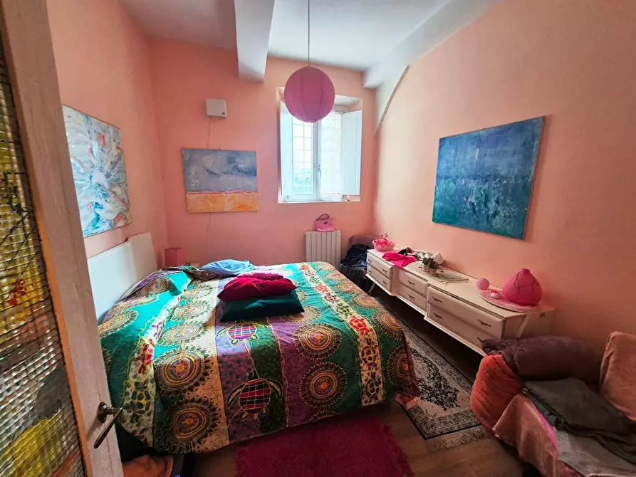 Immagine 10 di Appartamento in vendita  a Siena