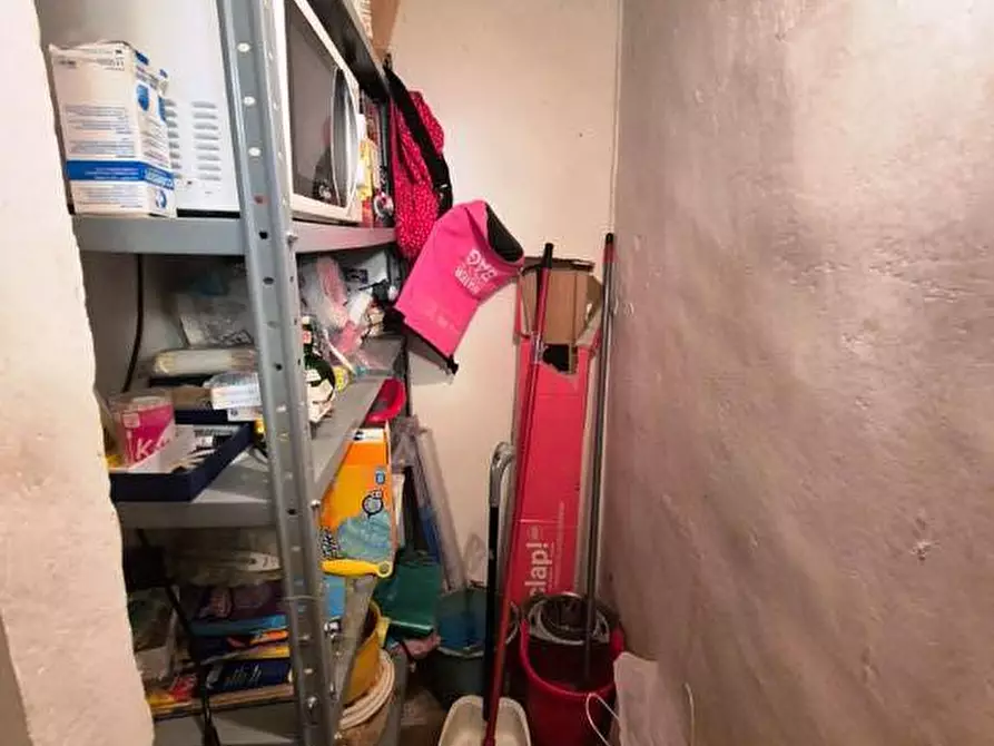 Immagine 9 di Appartamento in vendita  a Siena