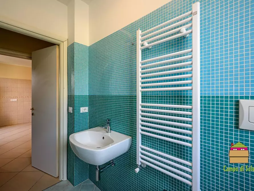 Immagine 16 di Appartamento in vendita  a Aulla