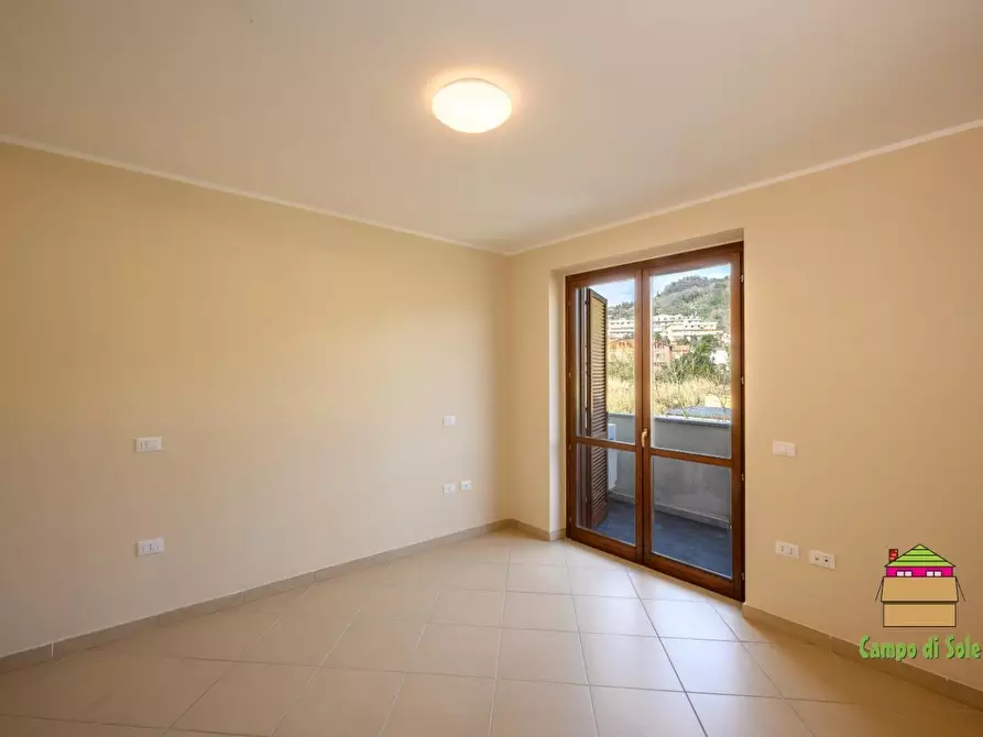 Immagine 7 di Appartamento in vendita  a Aulla